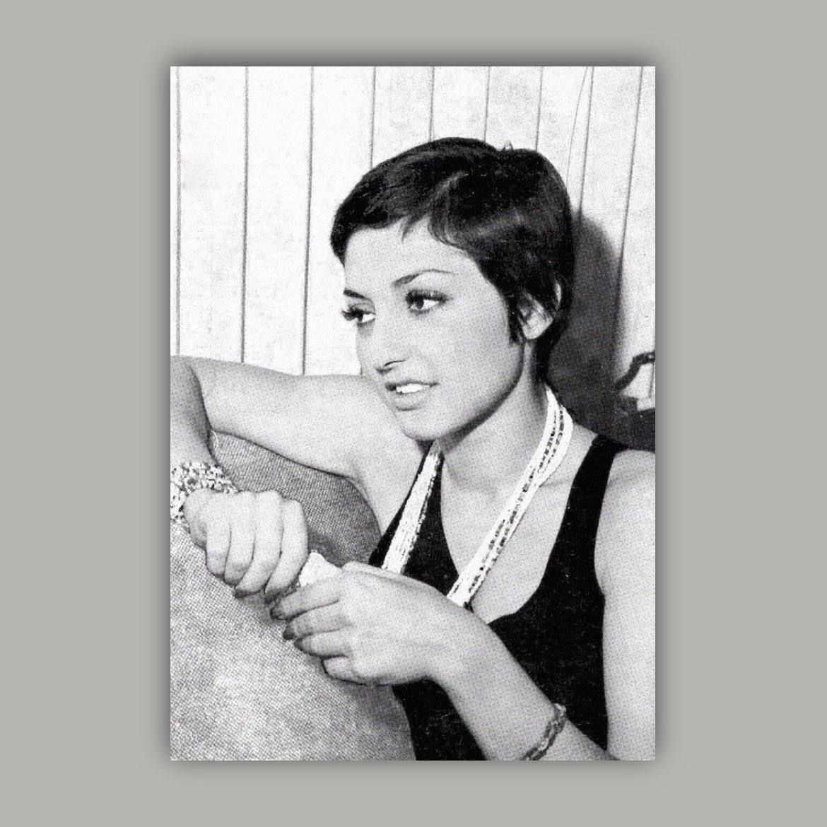 پوستر گوگوش